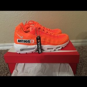 NIKE AIR MAX 95 SE JUST DO IT COLLECTION